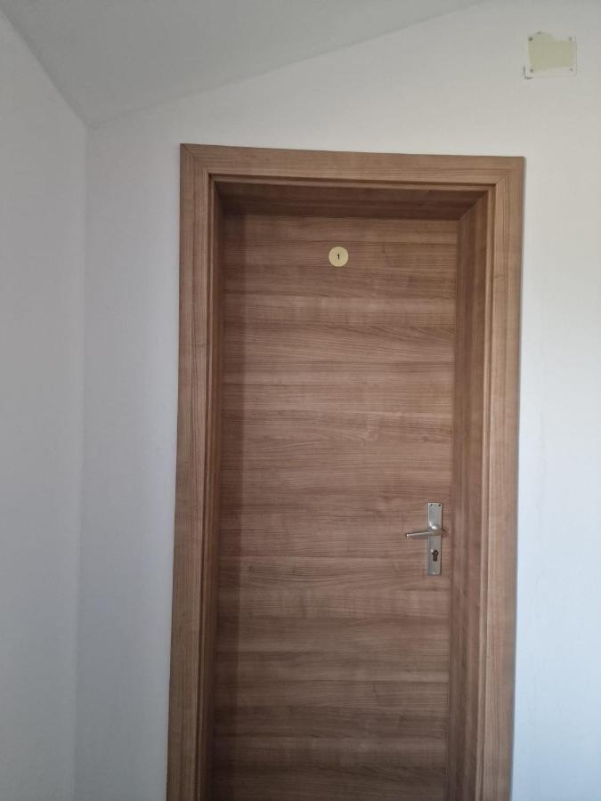 Ivan Apartma Rtina