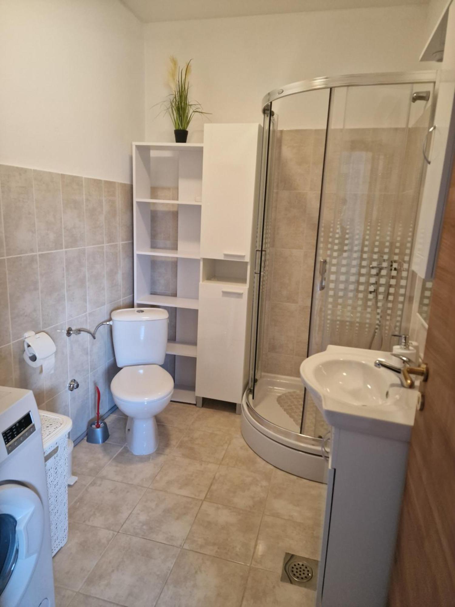 Ivan Apartma Rtina