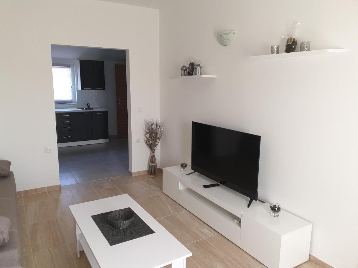 Ivan Apartma